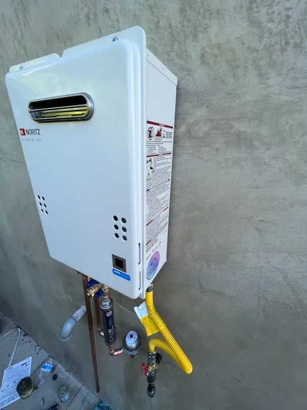 Tankless water heater installation for Poinciana-Village 8 homes